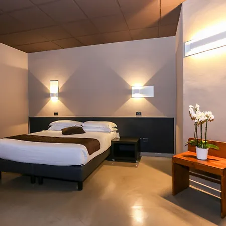 Serafino Hotel 2*