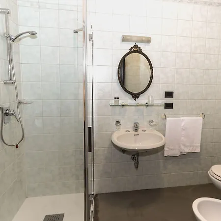 Otel Serafino