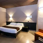 Ξενοδοχείο Hotel Serafino 2*