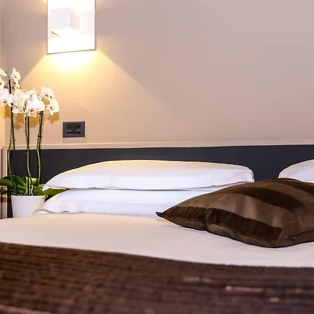 Serafino Hotel 2*