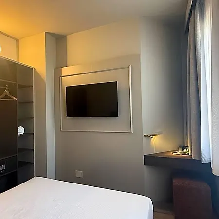 Serafino Hotel